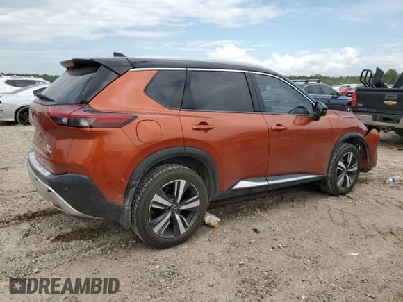 ✅ 2022 Nissan Rogue Platinum • VIN: JN8BT3DC1NW117231 • Lot: 49892985. Wystawiony na Copart z przebiegiem 70 185 mil. Bezpłatny archiwum sprzedaży aukcyjnych z USA i szczegółowy raport historii pojazdu na DreamBid. Zdjęcie 3.