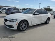 ✅ 2017 BMW 3 Series 320i • VIN: WBA8E1G36HNU16608 • Lot: 82552585. Wystawiony na Copart z przebiegiem 62 007 mil. Bezpłatny archiwum sprzedaży aukcyjnych z USA i szczegółowy raport historii pojazdu na DreamBid. Zdjęcie 1.