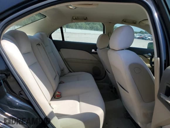 ✅ 2007 Mercury Milan • VIN: 3MEHM07177R602313 • Lot: 68260885. Wystawiony na Copart z przebiegiem 48 181 mil. Bezpłatny archiwum sprzedaży aukcyjnych z USA i szczegółowy raport historii pojazdu na DreamBid. Zdjęcie 10.