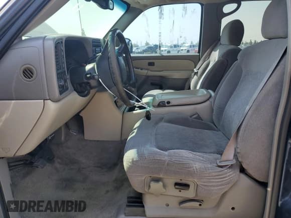 ✅ 2000 Chevrolet Suburban LS • VIN: 3GNFK16T8YG226765 • Лот: 60441455. Опубликован ранее на Copart с пробегом 211 754 миль. Бесплатный доступ к архиву аукционных продаж из США и подробный отчёт об истории автомобиля на DreamBid. Изображение 7.