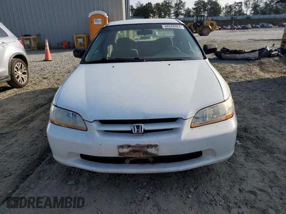 ✅ 1998 Honda Accord DX • VIN: 1HGCF8648WA185326 • Lot: 68528464. Wystawiony na Copart z przebiegiem 153 261 mil. Bezpłatny archiwum sprzedaży aukcyjnych z USA i szczegółowy raport historii pojazdu na DreamBid. Zdjęcie 5.