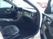 ✅ 2020 Mercedes-Benz C 300 • VIN: W1KWF8EB6LR594861 • Lot: 42874447. Wystawiony na IAAI z przebiegiem 54 402 mil. Bezpłatny archiwum sprzedaży aukcyjnych z USA i szczegółowy raport historii pojazdu na DreamBid. Zdjęcie 5.