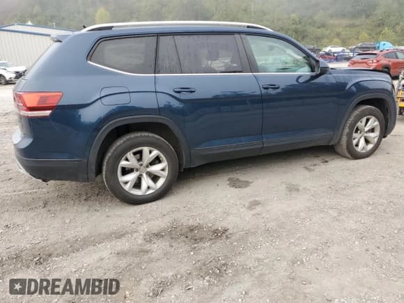 ✅ 2019 Volkswagen Atlas SE • VIN: 1V2UR2CA0KC564111 • Lot: 86480805. Listed on Copart with 131,053 mi. Free auction sales archive from the USA and detailed vehicle history report at DreamBid. Image 3.