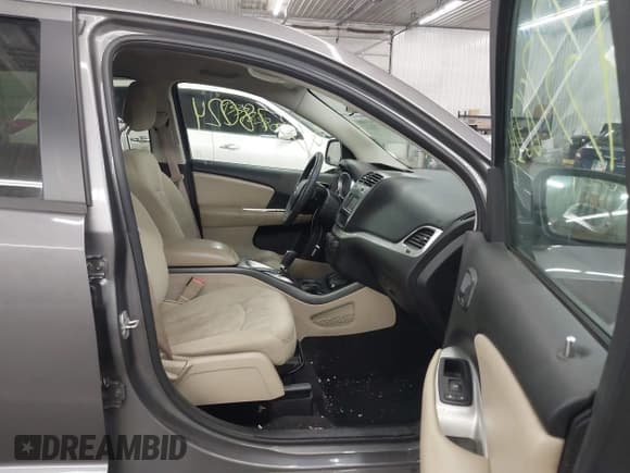 ✅ 2013 Dodge Journey SXT • VIN: 3C4PDDBG8DT511050 • Lot: 43378024. Wystawiony na IAAI z przebiegiem 255 652 mil. Bezpłatny archiwum sprzedaży aukcyjnych z USA i szczegółowy raport historii pojazdu na DreamBid. Zdjęcie 5.