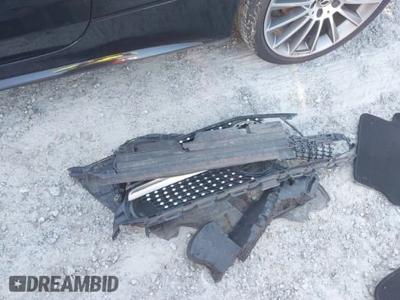 ✅ 2018 Mercedes-Benz C 300 • VIN: WDDWK4JB3JF701325 • Lot: 41607243. Wystawiony na IAAI z przebiegiem 76 967 mil. Bezpłatny archiwum sprzedaży aukcyjnych z USA i szczegółowy raport historii pojazdu na DreamBid. Zdjęcie 12.