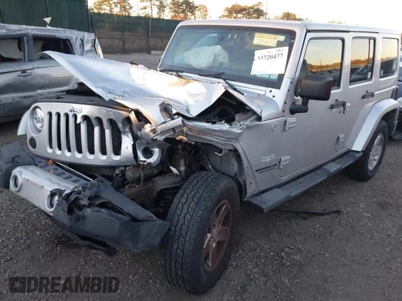✅ 2011 Jeep Wrangler Unlimited Sahara • VIN: 1J4HA5H12BL558910 • Лот: 43720477. Опубликован ранее на IAAI с пробегом 156 628 миль. Бесплатный доступ к архиву аукционных продаж из США и подробный отчёт об истории автомобиля на DreamBid. Изображение 17.
