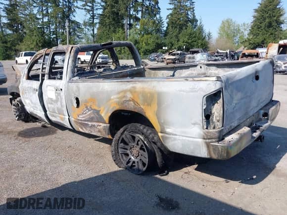 2006 Dodge 3500 SLT z VIN 3D7LX38C66G122008, wystawiony jako IAAI lot #42109289 z przebiegiem Nie podano mil oraz . Historia ofert i sprzedaży dostępna na DreamBid. Obrazek 3.