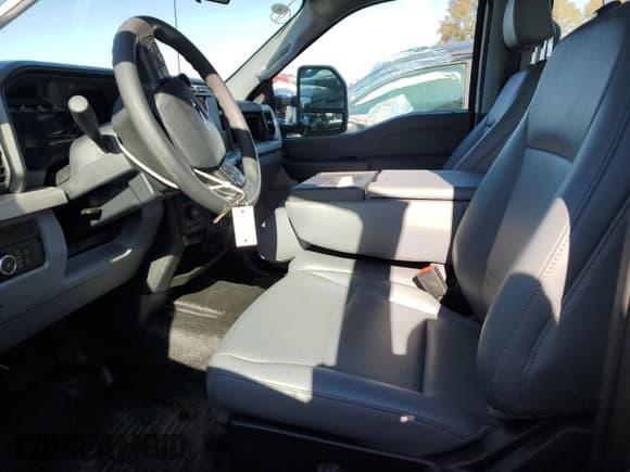 ✅ 2024 Ford F-250 XL • VIN: 1FT7W2BA8REE34648 • Lot: 78699854. Listed on Copart with 1,776 mi. Free auction sales archive from the USA and detailed vehicle history report at DreamBid. Image 7.