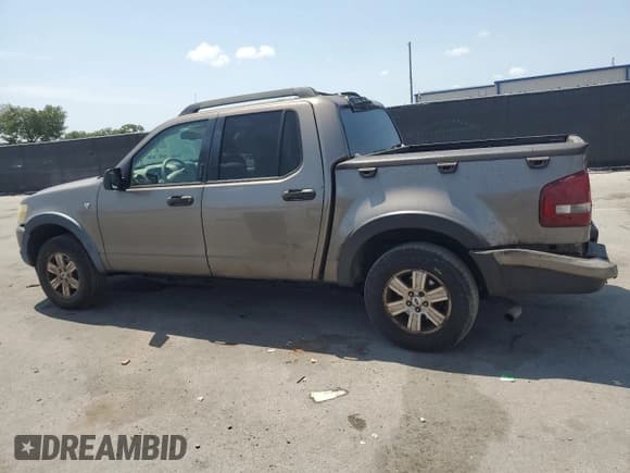 ✅ 2007 Ford Explorer Sport Trac XLT • VIN: 1FMEU31847UA27457 • Lot: 55339935. Wystawiony na Copart z przebiegiem 176 159 mil. Bezpłatny archiwum sprzedaży aukcyjnych z USA i szczegółowy raport historii pojazdu na DreamBid. Zdjęcie 2.