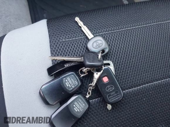 ✅ 2004 Toyota 4Runner SR5 • VIN: JTEBU14R348025246 • Lot: 43802063. Listed on IAAI with 136,963 mi. Free auction sales archive from the USA and detailed vehicle history report at DreamBid. Image 11.