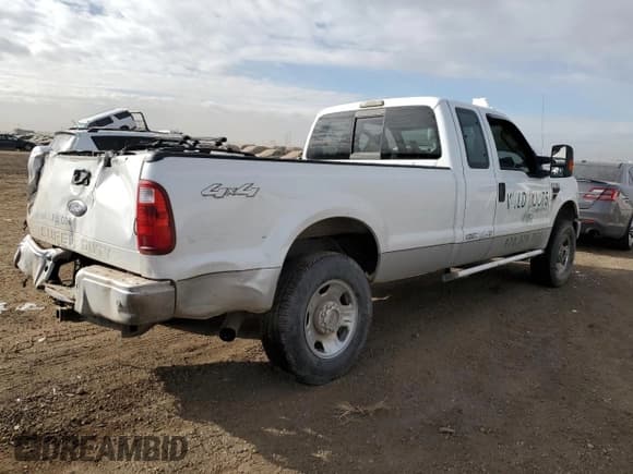 ✅ 2008 Ford F-350 XL • VIN: 1FTWX31R98EA13610 • Lot: 86222924. Listed on Copart with 253,706 mi. Free auction sales archive from the USA and detailed vehicle history report at DreamBid. Image 3.