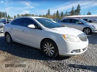 ✅ 2013 Buick Verano • VIN: 1G4PP5SK1D4241632 • Lot: 43383985. Wystawiony na IAAI z przebiegiem 190 791 mil. Bezpłatny archiwum sprzedaży aukcyjnych z USA i szczegółowy raport historii pojazdu na DreamBid. Zdjęcie 1.