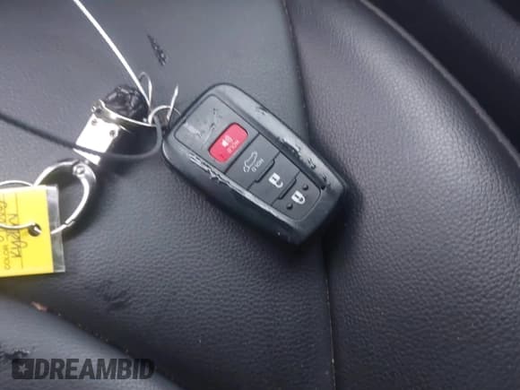 ✅ 2023 Toyota Highlander XLE • VIN: 5TDKDRAH7PS028519 • Lot: 41747666. Listed on IAAI with 27,122 mi. Free auction sales archive from the USA and detailed vehicle history report at DreamBid. Image 11.