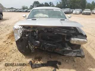 2010 Dodge Challenger SE z VIN 2B3CJ4DV3AH133650, wystawiony jako Copart lot #70390264 z przebiegiem 277 192 mil mil oraz Szkoda całkowita • Salvage title. Historia ofert i sprzedaży dostępna na DreamBid. Obrazek 5.