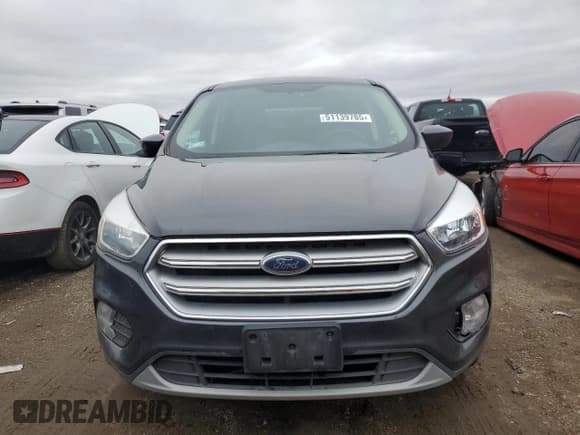 ✅ 2017 Ford Escape SE • VIN: 1FMCU9GD5HUE49110 • Lot: 51139785. Wystawiony na Copart z przebiegiem 174 399 mil. Bezpłatny archiwum sprzedaży aukcyjnych z USA i szczegółowy raport historii pojazdu na DreamBid. Zdjęcie 5.