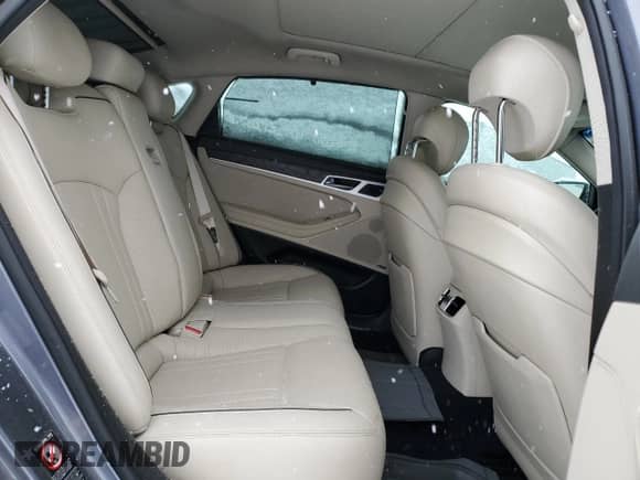 2015 Hyundai Genesis 3.8L z VIN KMHGN4JE7FU088625, wystawiony jako Copart lot #83913244 z przebiegiem 123 011 mil mil oraz Czysty tytuł • Clean title. Historia ofert i sprzedaży dostępna na DreamBid. Obrazek 10.