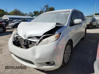 ✅ 2013 Toyota Sienna Limited • VIN: 5TDYK3DC0DS339010 • Lot: 86778945. Wystawiony na Copart z przebiegiem 198 996 mil. Bezpłatny archiwum sprzedaży aukcyjnych z USA i szczegółowy raport historii pojazdu na DreamBid. Zdjęcie 1.