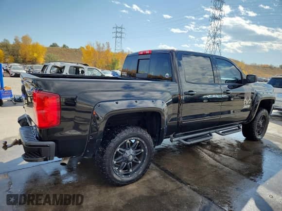 2017 Chevrolet Silverado 1500 LTZ z VIN 3GCUKSEC1HG306111, wystawiony jako Copart lot #89830025 z przebiegiem 120 934 mil mil oraz Szkoda całkowita • Salvage title. Historia ofert i sprzedaży dostępna na DreamBid. Obrazek 3.