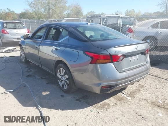 ✅ 2020 Nissan Altima S • VIN: 1N4BL4BV9LC157602 • Lot: 43338608. Wystawiony na IAAI z przebiegiem 63 292 mil. Bezpłatny archiwum sprzedaży aukcyjnych z USA i szczegółowy raport historii pojazdu na DreamBid. Zdjęcie 3.