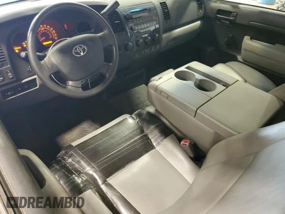 ✅ 2010 Toyota Tundra • VIN: 5TFLU5F18AX021587 • Lot: 71822874. Listed on Copart with 122,093 mi. Free auction sales archive from the USA and detailed vehicle history report at DreamBid. Image 8.