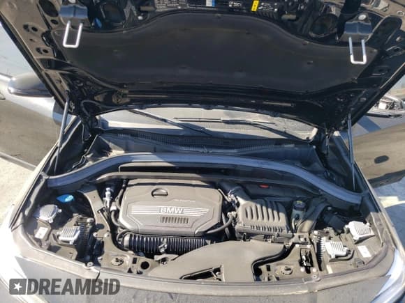 ✅ 2020 BMW X2 sDrive28i • VIN: WBXYH9C09L5R15600 • Lot: 61965452. Wystawiony na Copart z przebiegiem 23 021 mil. Bezpłatny archiwum sprzedaży aukcyjnych z USA i szczegółowy raport historii pojazdu na DreamBid. Zdjęcie 7.