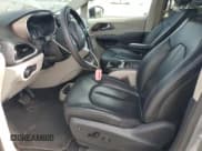 ✅ 2020 Chrysler Voyager LXi • VIN: 2C4RC1DG0LR156710 • Lot: 71932415. Wystawiony na Copart z przebiegiem 104 919 mil. Bezpłatny archiwum sprzedaży aukcyjnych z USA i szczegółowy raport historii pojazdu na DreamBid. Zdjęcie 7.