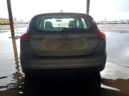 ✅ 2016 Ford Focus SE • VIN: 1FADP3KE9GL362883 • Лот: 84411185. Опубликован ранее на Copart с пробегом 103 494 миль. Бесплатный доступ к архиву аукционных продаж из США и подробный отчёт об истории автомобиля на DreamBid. Изображение 6.