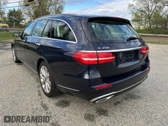 ✅ 2019 Mercedes-Benz E 450 • VIN: WDDZH6JB9KA591631 • Lot: 58946415. Wystawiony na Copart z przebiegiem 158 139 mil. Bezpłatny archiwum sprzedaży aukcyjnych z USA i szczegółowy raport historii pojazdu na DreamBid. Zdjęcie 3.