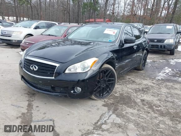 ✅ 2011 Infiniti M • VIN: JN1AY1AR7BM570401 • Lot: 41400846. Listed on IAAI with 89,827 mi. Free auction sales archive from the USA and detailed vehicle history report at DreamBid. Image 2.