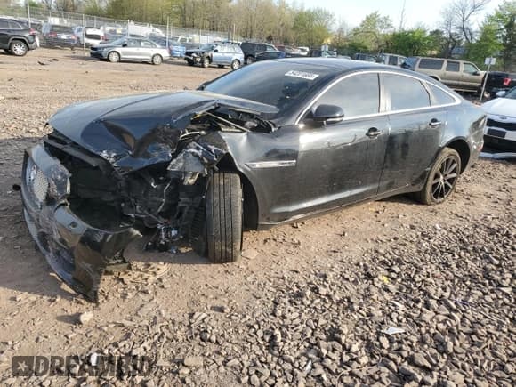 ✅ 2014 Jaguar XJ • VIN: SAJWA1CZ4E8V74330 • Lot: 54201665. Wystawiony na Copart z przebiegiem Nie podano. Bezpłatny archiwum sprzedaży aukcyjnych z USA i szczegółowy raport historii pojazdu na DreamBid. Zdjęcie 1.