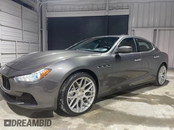 ✅ 2017 Maserati Ghibli • VIN: ZAM57XSA9H1206127 • Лот: 45064345. Опубликован ранее на Copart с пробегом 12 718 миль. Бесплатный доступ к архиву аукционных продаж из США и подробный отчёт об истории автомобиля на DreamBid. Изображение 2.