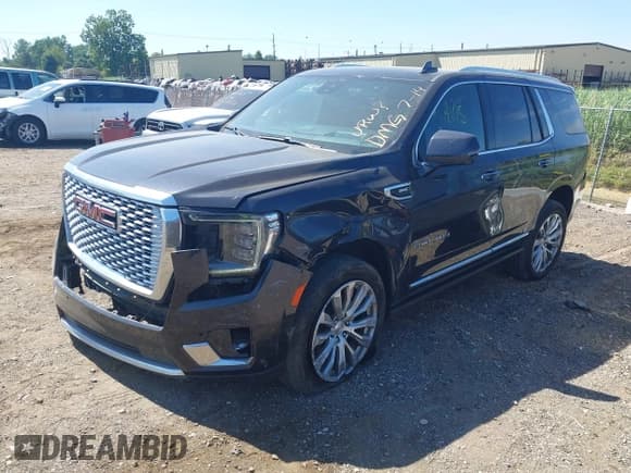 ✅ 2023 GMC Yukon Denali • VIN: 1GKS2DKL8PR225875 • Lot: 42815977. Wystawiony na IAAI z przebiegiem 57 781 mil. Bezpłatny archiwum sprzedaży aukcyjnych z USA i szczegółowy raport historii pojazdu na DreamBid. Zdjęcie 19.