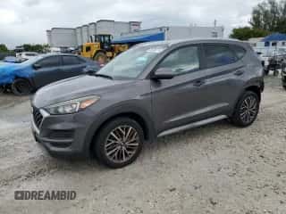 2020 Hyundai Tucson SEL z VIN KM8J3CAL1LU183651, wystawiony jako Copart lot #85906115 z przebiegiem 62 682 mil mil oraz Szkoda całkowita • Salvage title. Historia ofert i sprzedaży dostępna na DreamBid. Obrazek 1.