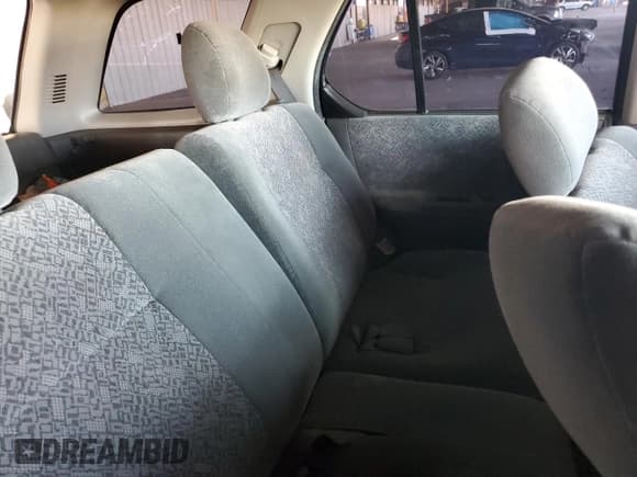 ✅ 2000 Isuzu Rodeo S • VIN: 4S2CK58W3Y4323965 • Лот: 61189435. Опубликован ранее на Copart с пробегом 211 726 миль. Бесплатный доступ к архиву аукционных продаж из США и подробный отчёт об истории автомобиля на DreamBid. Изображение 10.