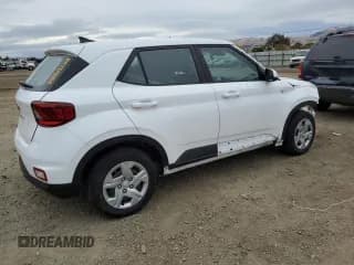 ✅ 2020 Hyundai Venue SE • VIN: KMHRB8A33LU018834 • Lot: 81321904. Wystawiony na Copart z przebiegiem 19 897 mil. Bezpłatny archiwum sprzedaży aukcyjnych z USA i szczegółowy raport historii pojazdu na DreamBid. Zdjęcie 3.