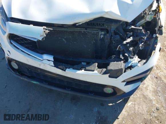 ✅ 2019 Kia Forte LXS • VIN: 3KPF24AD3KE130670 • Lot: 43478489. Listed on IAAI with 149,686 mi. Free auction sales archive from the USA and detailed vehicle history report at DreamBid. Image 6.