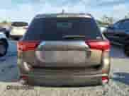 2018 Mitsubishi Outlander ES z VIN JA4AZ3A32JZ026840, wystawiony jako Copart lot #82738415 z przebiegiem Nie podano mil oraz Czysty tytuł • Clean title. Historia ofert i sprzedaży dostępna na DreamBid. Obrazek 6.
