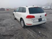 ✅ 2011 Volkswagen Touareg Lux • VIN: WVGFF9BPXBD005639 • Lot: 43291105. Wystawiony na IAAI z przebiegiem 201 148 mil. Bezpłatny archiwum sprzedaży aukcyjnych z USA i szczegółowy raport historii pojazdu na DreamBid. Zdjęcie 3.