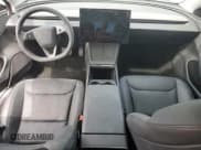 ✅ 2024 Tesla Model 3 • VIN: 5YJ3E1EA8RF749228 • Lot: 54073925. Wystawiony na Copart z przebiegiem 5 369 mil. Bezpłatny archiwum sprzedaży aukcyjnych z USA i szczegółowy raport historii pojazdu na DreamBid. Zdjęcie 8.