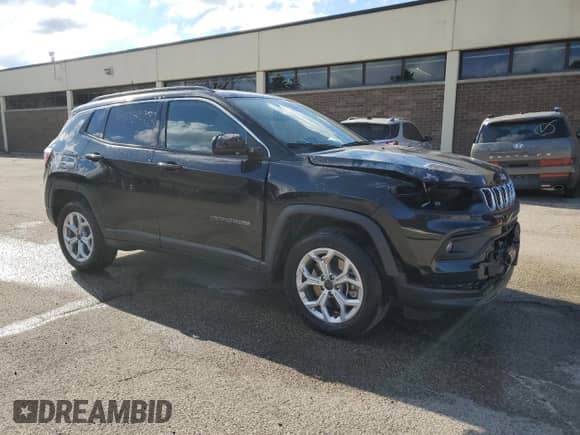 2025 Jeep Compass Latitude с VIN 3C4NJDBN4ST580006, выставлен на аукционе Copart как лот 90676915 с пробегом 16 737 миль миль и Чистый • Clean title. История ставок и продаж доступна на DreamBid. Изображение 4.