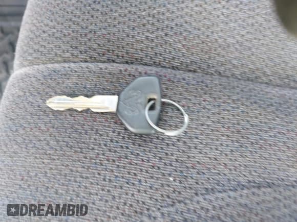 ✅ 2000 Dodge Dakota • VIN: 1B7GL22X1YS740359 • Lot: 42430964. Wystawiony na IAAI z przebiegiem 213 435 mil. Bezpłatny archiwum sprzedaży aukcyjnych z USA i szczegółowy raport historii pojazdu na DreamBid. Zdjęcie 11.