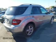 ✅ 2008 Mercedes-Benz M 350 • VIN: 4JGBB86E08A385503 • Lot: 43915414. Listed on IAAI with 146,999 mi. Free auction sales archive from the USA and detailed vehicle history report at DreamBid. Image 4.