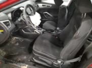 ✅ 2014 Hyundai Veloster • VIN: KMHTC6AD4EU190387 • Lot: 46918985. Wystawiony na Copart z przebiegiem 96 350 mil. Bezpłatny archiwum sprzedaży aukcyjnych z USA i szczegółowy raport historii pojazdu na DreamBid. Zdjęcie 7.