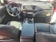 ✅ 2024 Honda Passport Black Edition • VIN: 5FNYF8H8XRB023620 • Lot: 66481595. Listed on Copart with 8,114 mi. Free auction sales archive from the USA and detailed vehicle history report at DreamBid. Image 8.