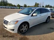 ✅ 2012 Mercedes-Benz R 350 • VIN: 4JGCB2FE0CA150657 • Лот: 70164484. Опубликован ранее на Copart с пробегом 323 743 миль. Бесплатный доступ к архиву аукционных продаж из США и подробный отчёт об истории автомобиля на DreamBid. Изображение 1.