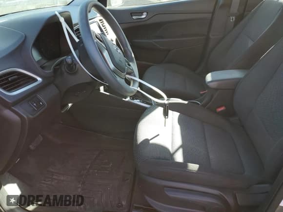 ✅ 2022 Hyundai Accent SEL • VIN: 3KPC24A6XNE172620 • Лот: 75680784. Опубликован ранее на Copart с пробегом 17 063 миль. Бесплатный доступ к архиву аукционных продаж из США и подробный отчёт об истории автомобиля на DreamBid. Изображение 7.