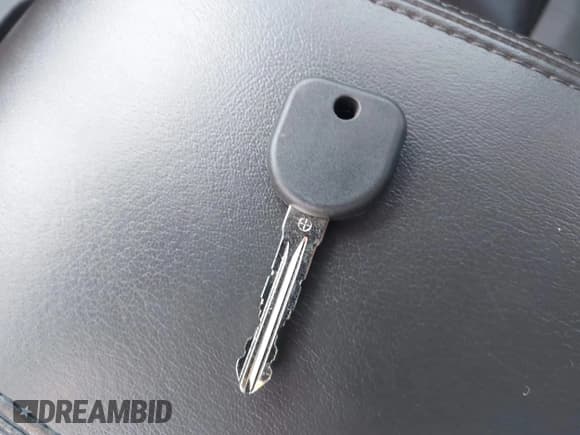 ✅ 2014 Chevrolet Impala LTZ • VIN: 2G1WC5E38E1185498 • Lot: 43716267. Listed on IAAI with 143,822 mi. Free auction sales archive from the USA and detailed vehicle history report at DreamBid. Image 11.