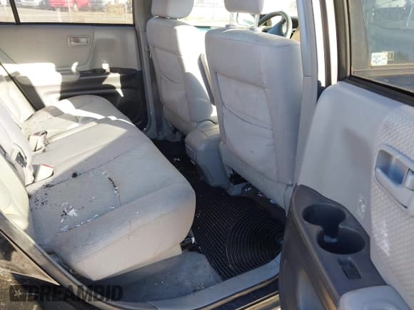 ✅ 2007 Toyota Highlander • VIN: JTEHW21A570034526 • Лот: 43757577. Опубликован ранее на IAAI с пробегом 223 401 миль. Бесплатный доступ к архиву аукционных продаж из США и подробный отчёт об истории автомобиля на DreamBid. Изображение 8.