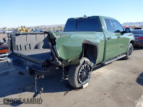 ✅ 2022 Toyota Tundra SR5 • VIN: 5TFLA5DA1NX046493 • Лот: 41504181. Опубликован ранее на IAAI с пробегом 27 965 миль. Бесплатный доступ к архиву аукционных продаж из США и подробный отчёт об истории автомобиля на DreamBid. Изображение 4.