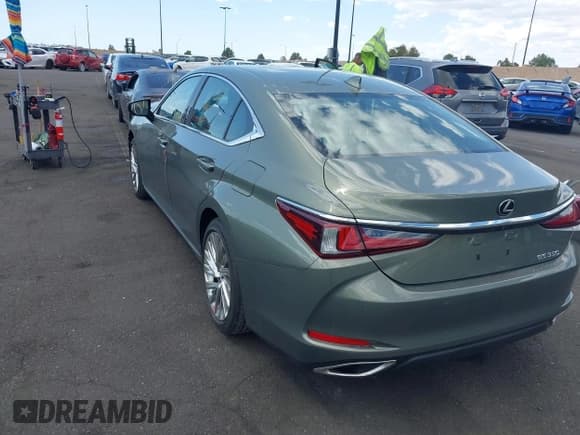 ✅ 2020 Lexus ES 350 Luxury • VIN: 58AEZ1B10LU053600 • Lot: 41966488. Wystawiony na IAAI z przebiegiem 12 328 mil. Bezpłatny archiwum sprzedaży aukcyjnych z USA i szczegółowy raport historii pojazdu na DreamBid. Zdjęcie 3.